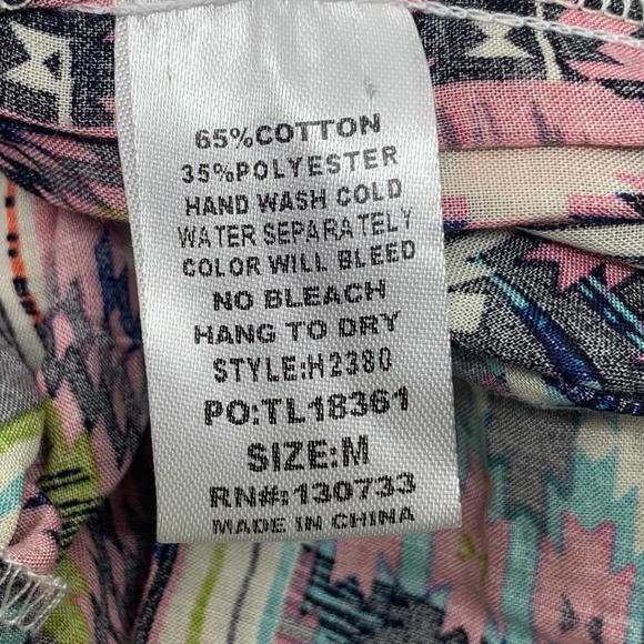 Umgee USA Women's Boho Aztec Print Pull On Shorts Blue/Pink Pom Pom Size M - Picture 5 of 5